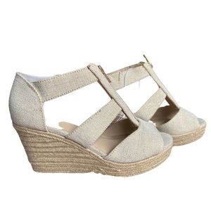 BNIB Cream and Gold Espadrille size 8.5